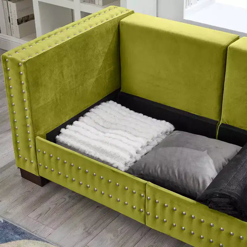 Canapé moderne trois places de 153,67 cm avec clous argentés, accoudoirs carrés, velours rembourré pour salon, vert